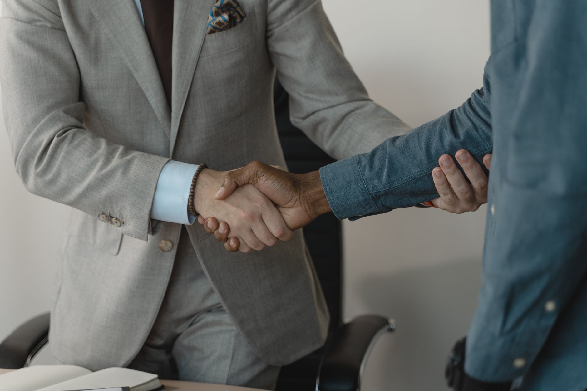 Fidéliser sa première clientèle : stratégies concrètes pour transformer les clients en ambassadeurs