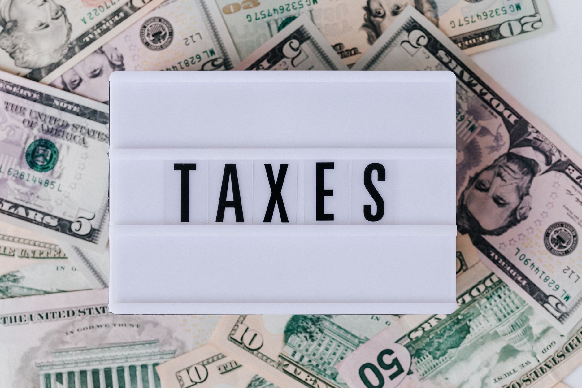 TPS et TVQ pour votre nouvelle entreprise : quand et comment s'inscrire